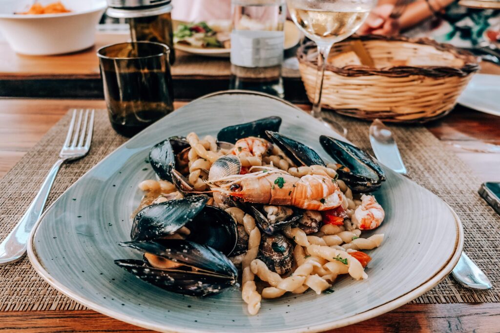 pexels-photo-3649208-3649208 Appetizing seafood pasta with mussels and prawns, perfect for a romantic dinner.